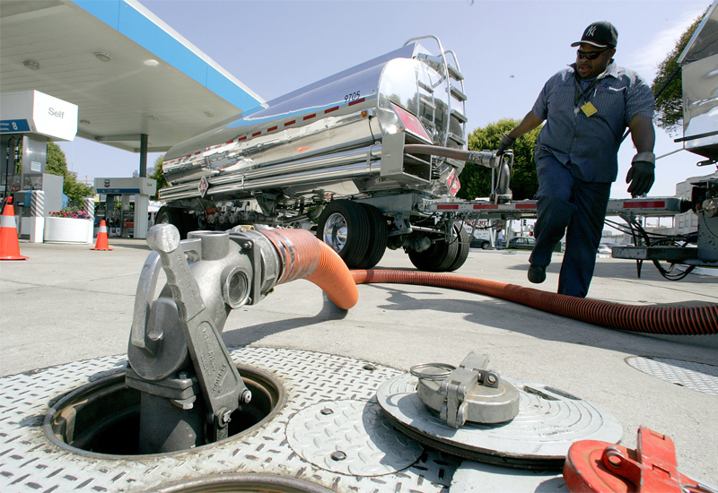 Fuel economy: from the tank to the bank