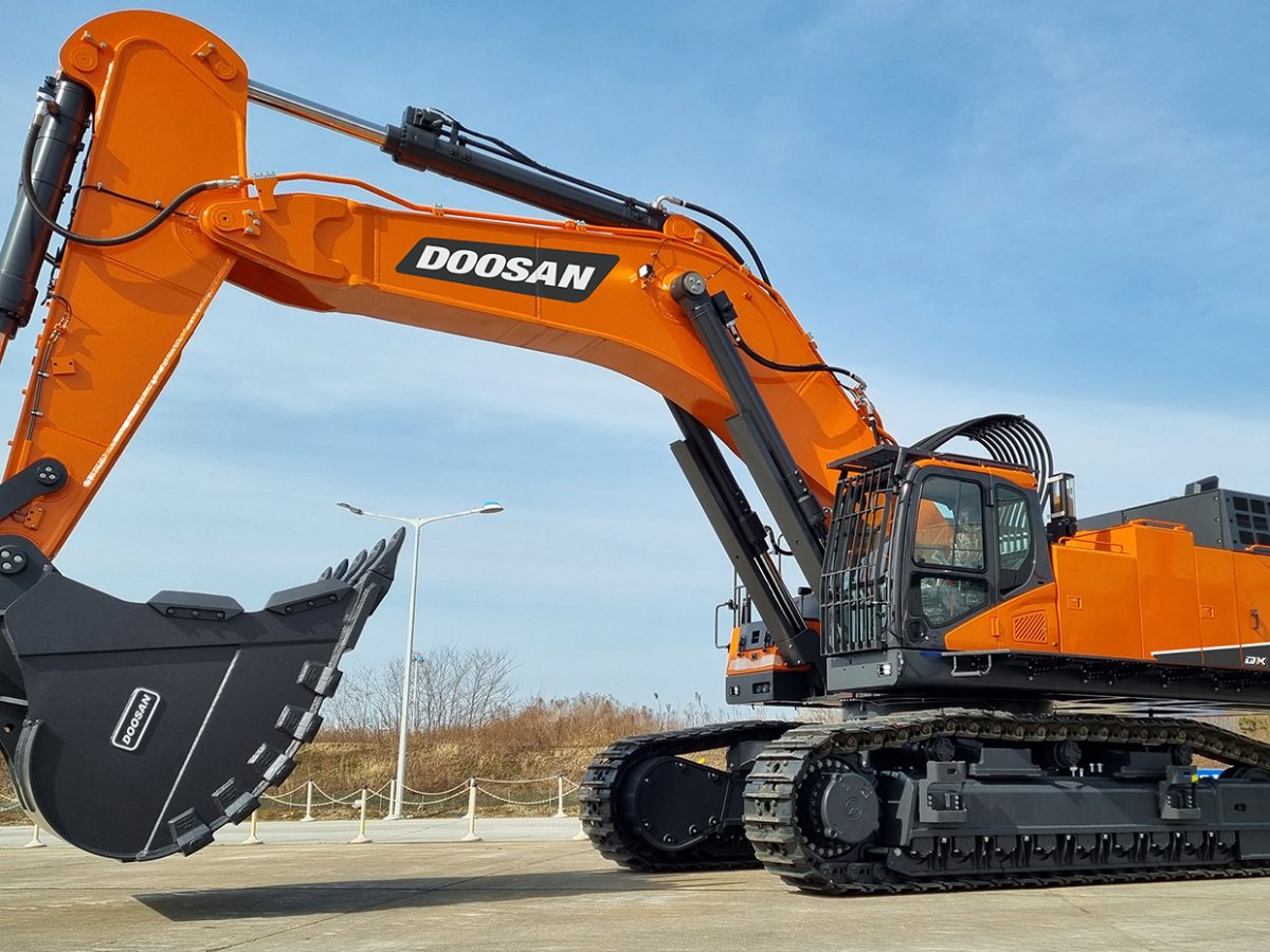 Doosan Infracore launches 100-ton excavator