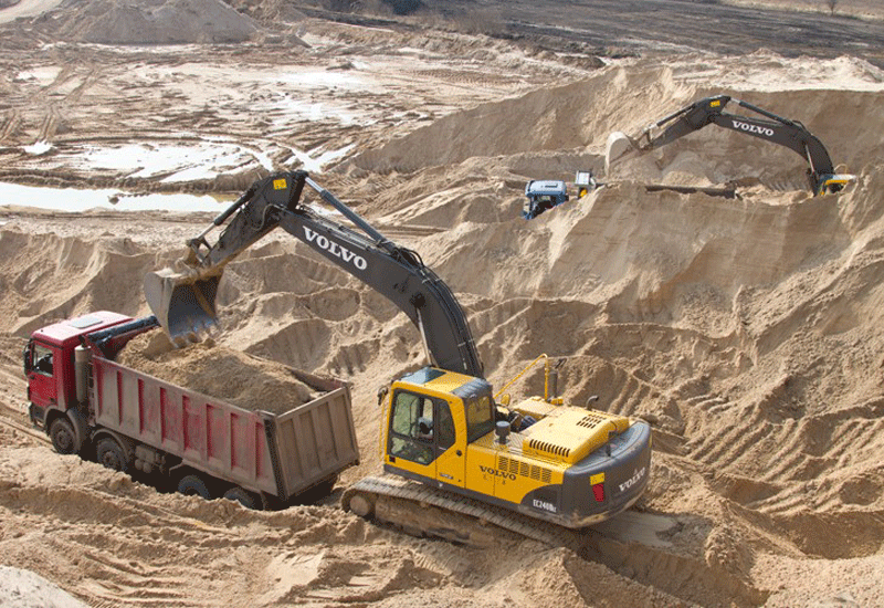 Volvo CE gets down and dirty in Russian quarry