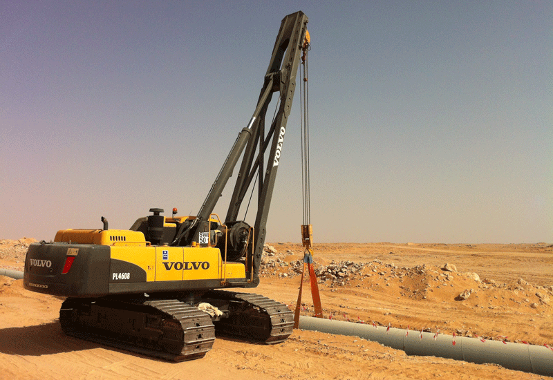 Aramco enlists Volvo pipe layer for Khurais build