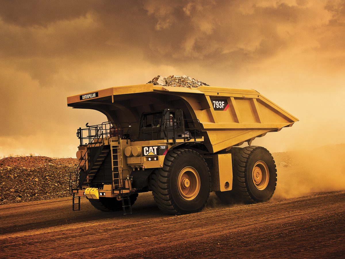 Caterpillar produces 5000th 793 mining truck