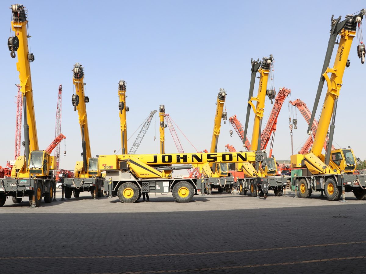 Johnson Arabia invests in 10 Grove RT550E rough-terrain cranes for oil and gas projects