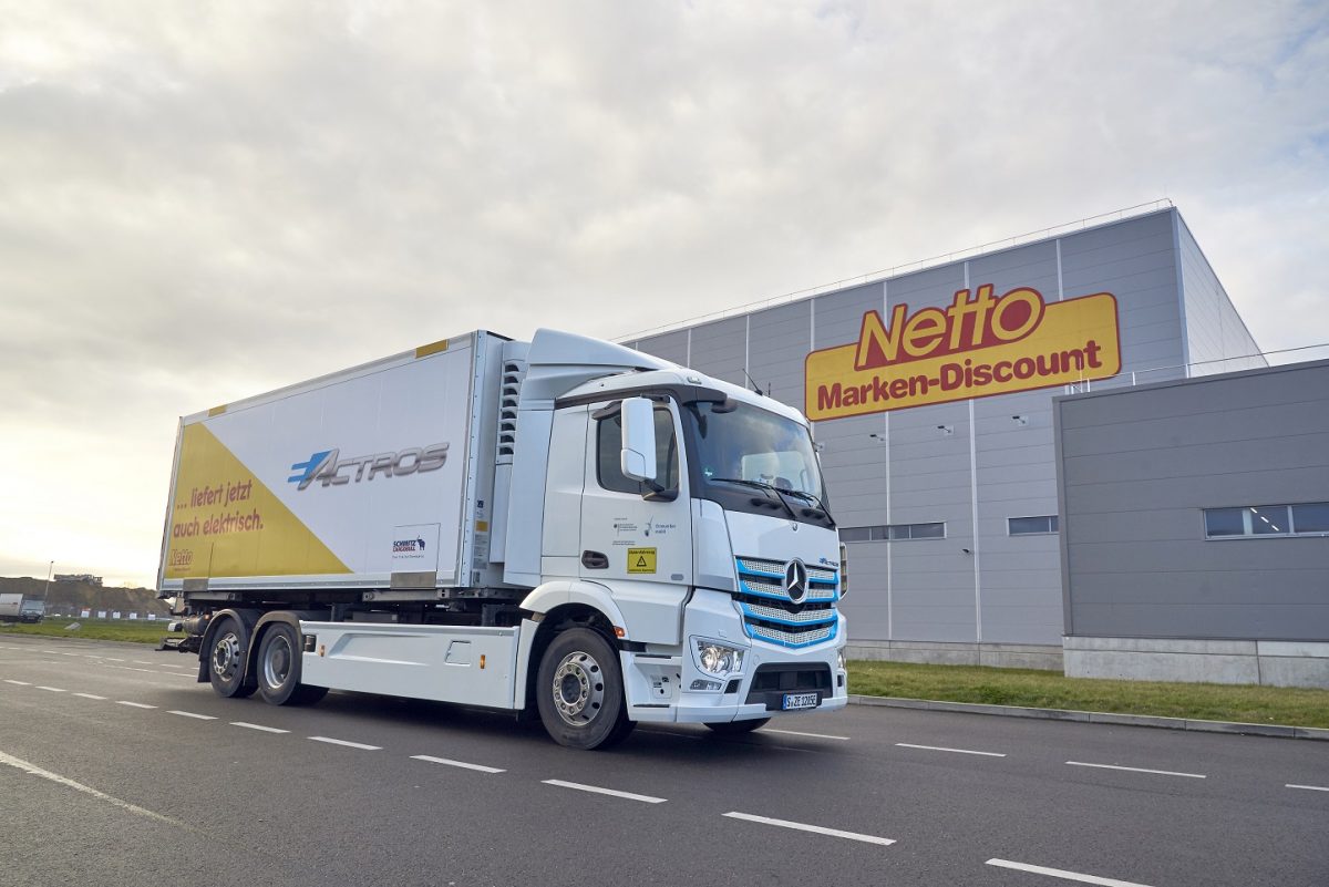 Mercedes-Benz eActros starts customer trial with supermarket chain Netto Marken-Discount