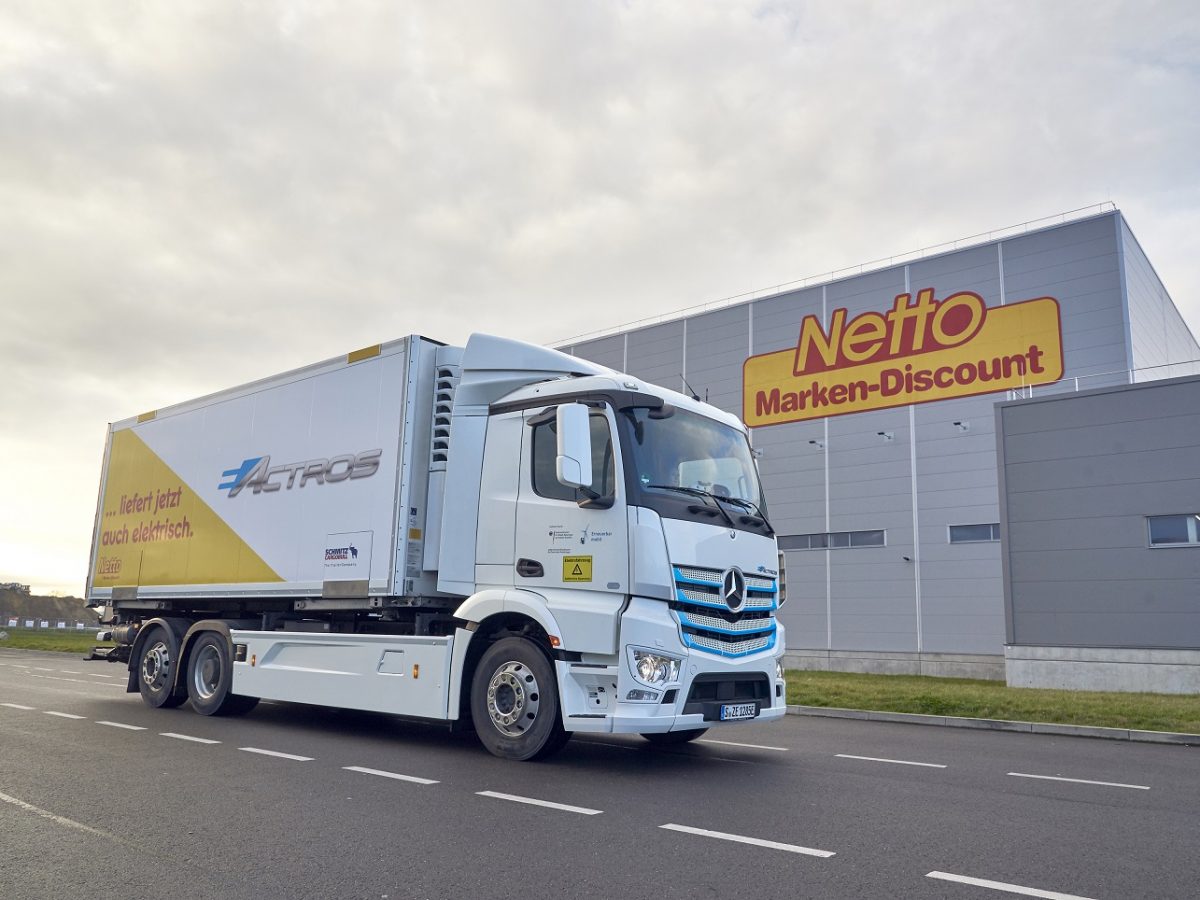 Mercedes-Benz eActros starts customer trial with supermarket chain Netto Marken-Discount