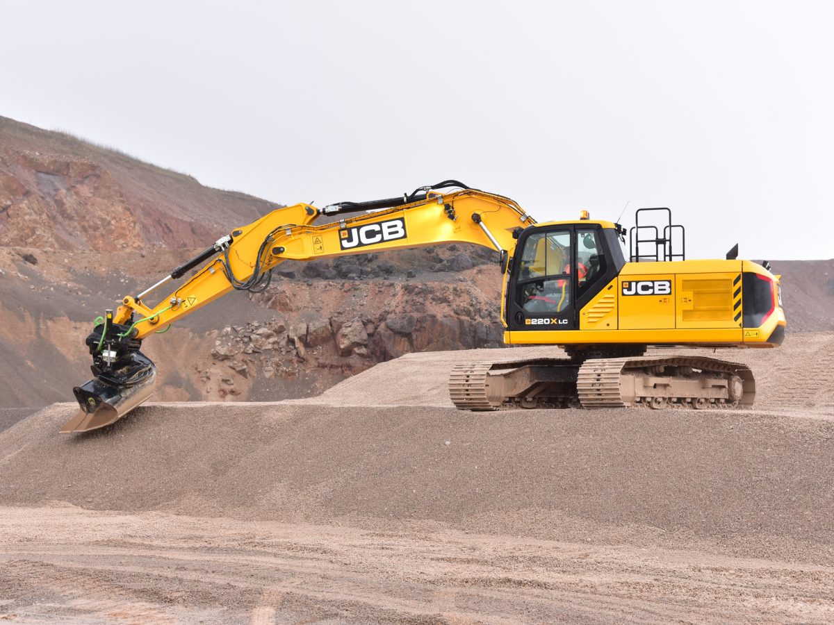 JCB launches next-gen 20-tonne class tracked excavators