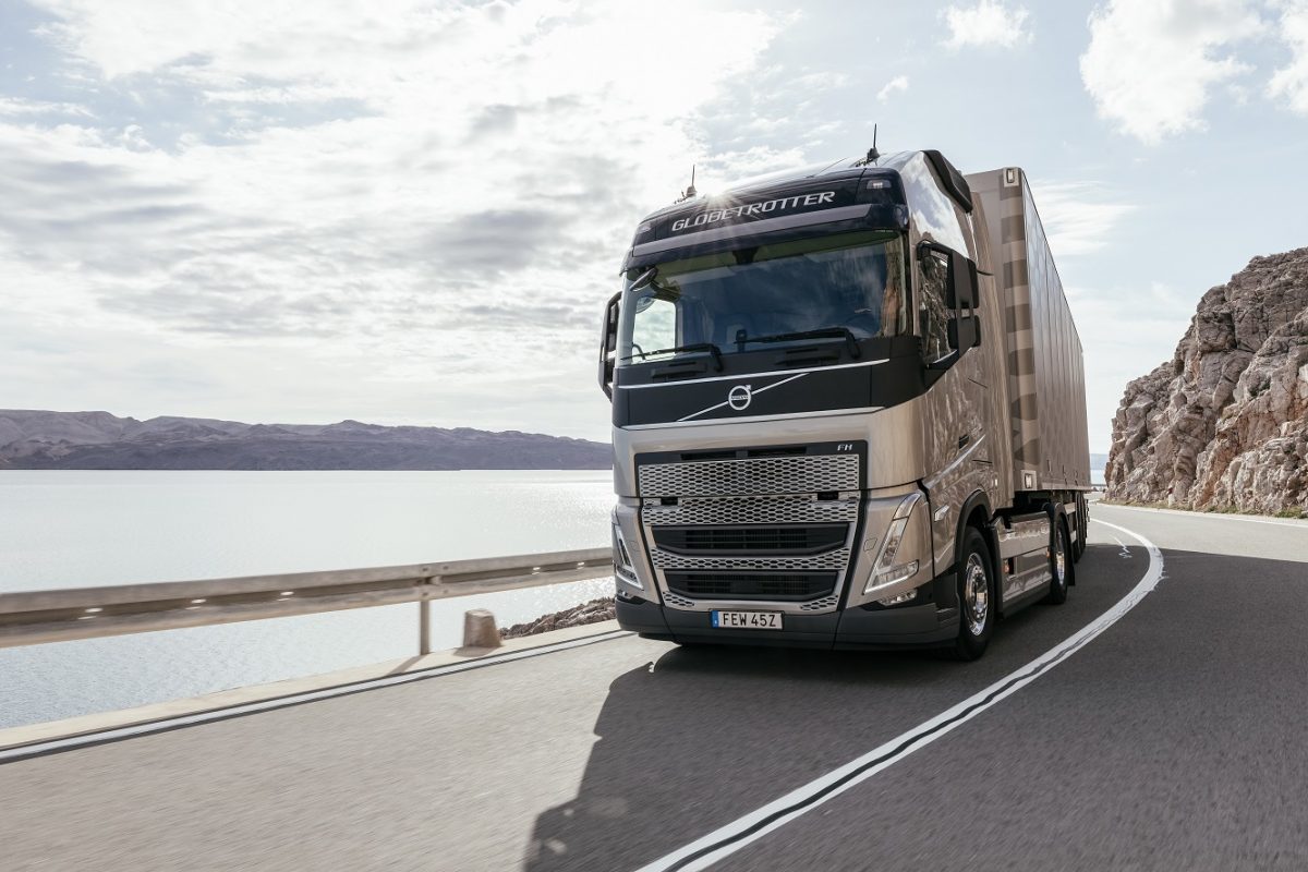 Upgraded Volvo FH with I-Save could save fuel consumption by up to 10%