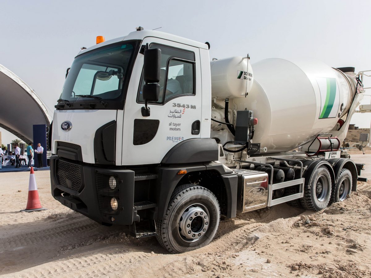 Video: Ford Trucks Launches 6x4 Tractor Head Series