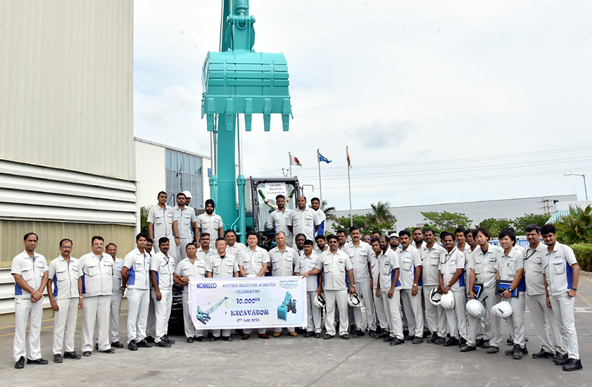 Kobelco celebrates production of 10,000 hydraulic excavators in India