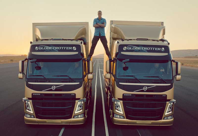 Video: Jean Claude Van Damme's breathtaking stunt