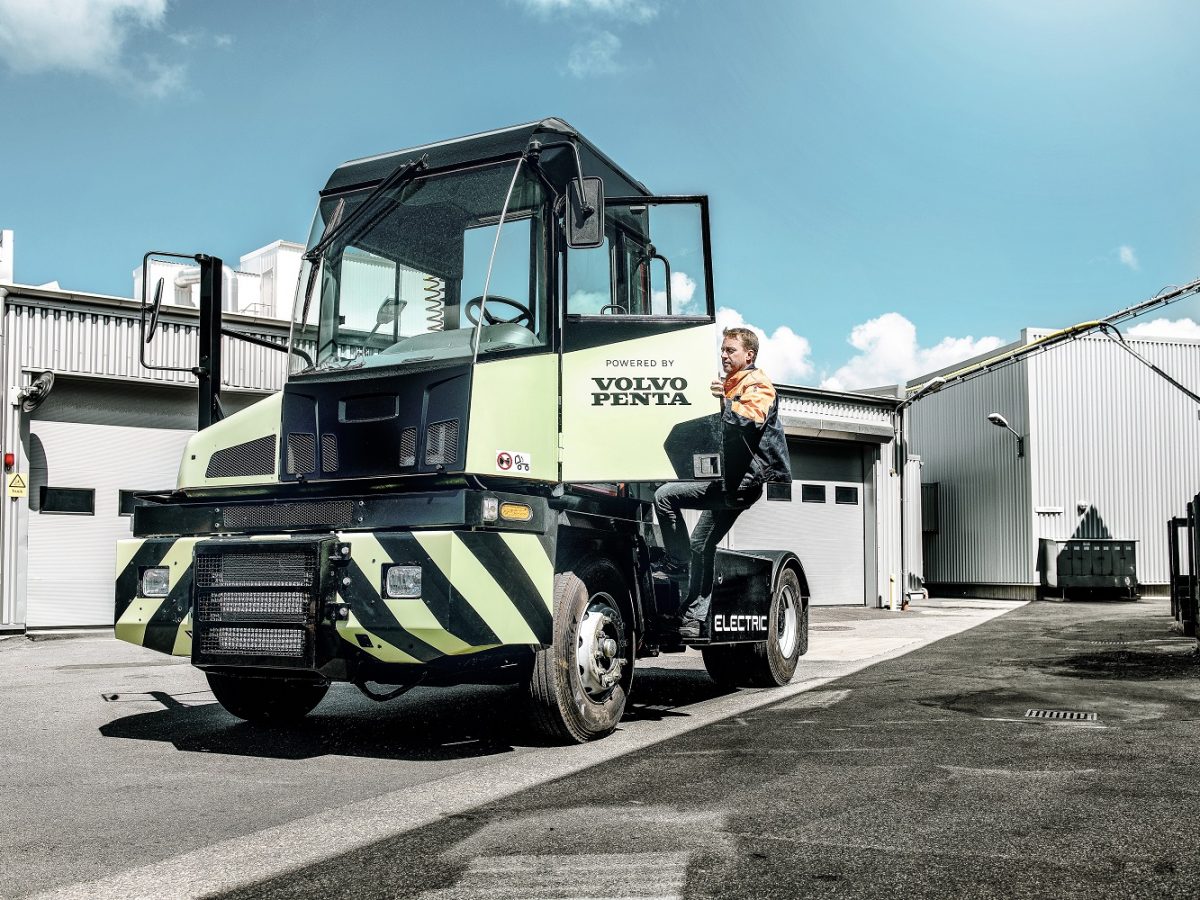 Volvo Penta presents electric terminal tractor