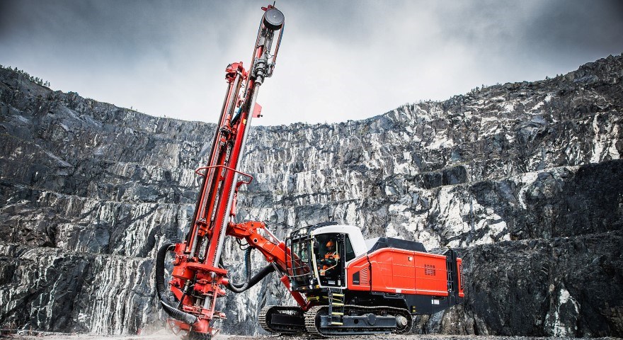 Sandvik launches the Leopard DI650i high-pressure DTH drill rig