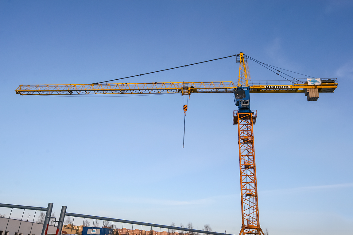 CCC expands use of Liebherr tower cranes on Dubai project