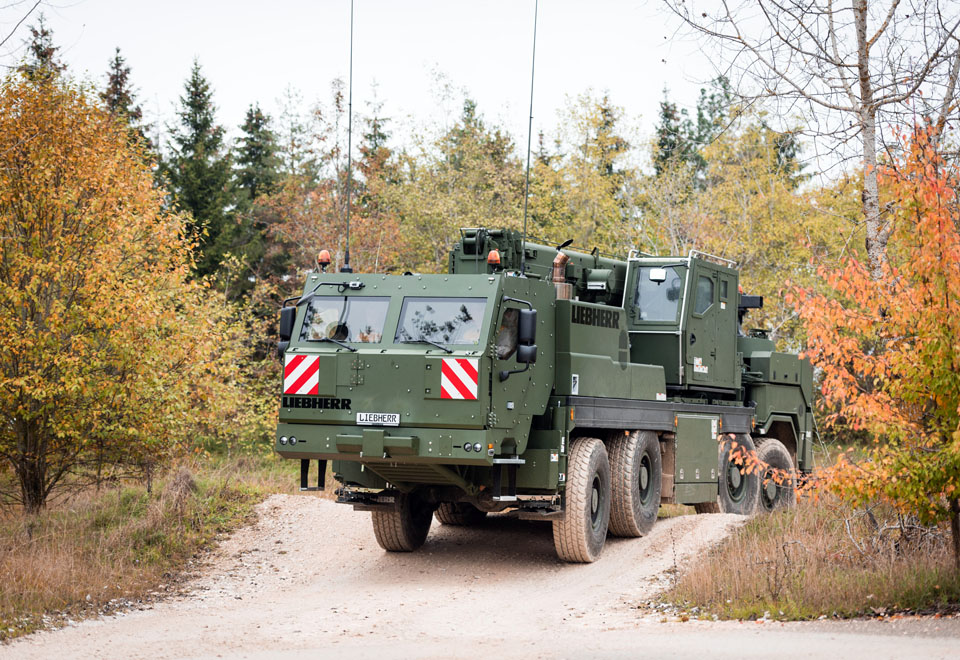 German Army purchases 71 armoured Liebherr mobile cranes