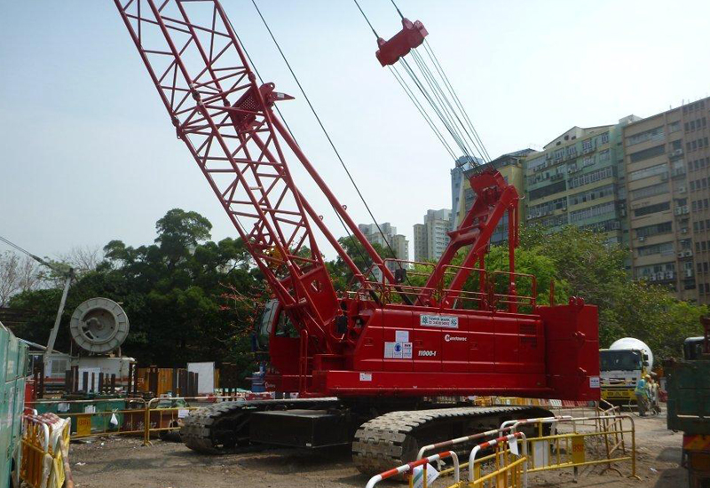 30 new Manitowoc crawlers headed for Hong Kong