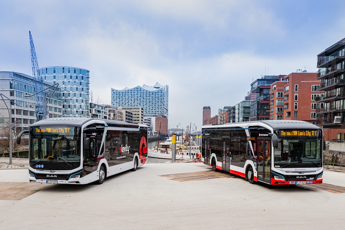 MAN hands over first all-electric city buses to Hamburg