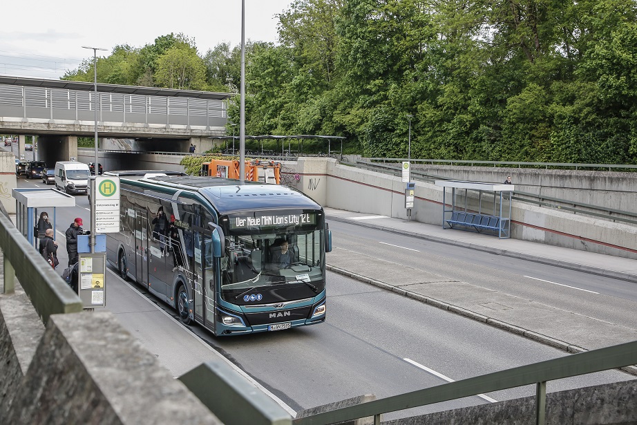 MAN Lion’s City E bus achieves 550-km range on a single charge