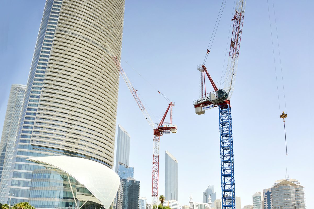 Nurol Construction puts Raimondi luffing jib cranes to work at Corniche Tower in Abu Dhabi