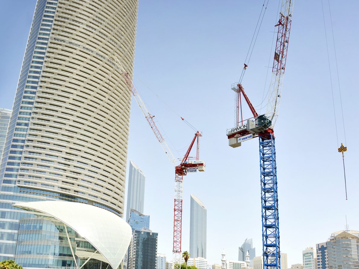 Nurol Construction puts Raimondi luffing jib cranes to work at Corniche Tower in Abu Dhabi