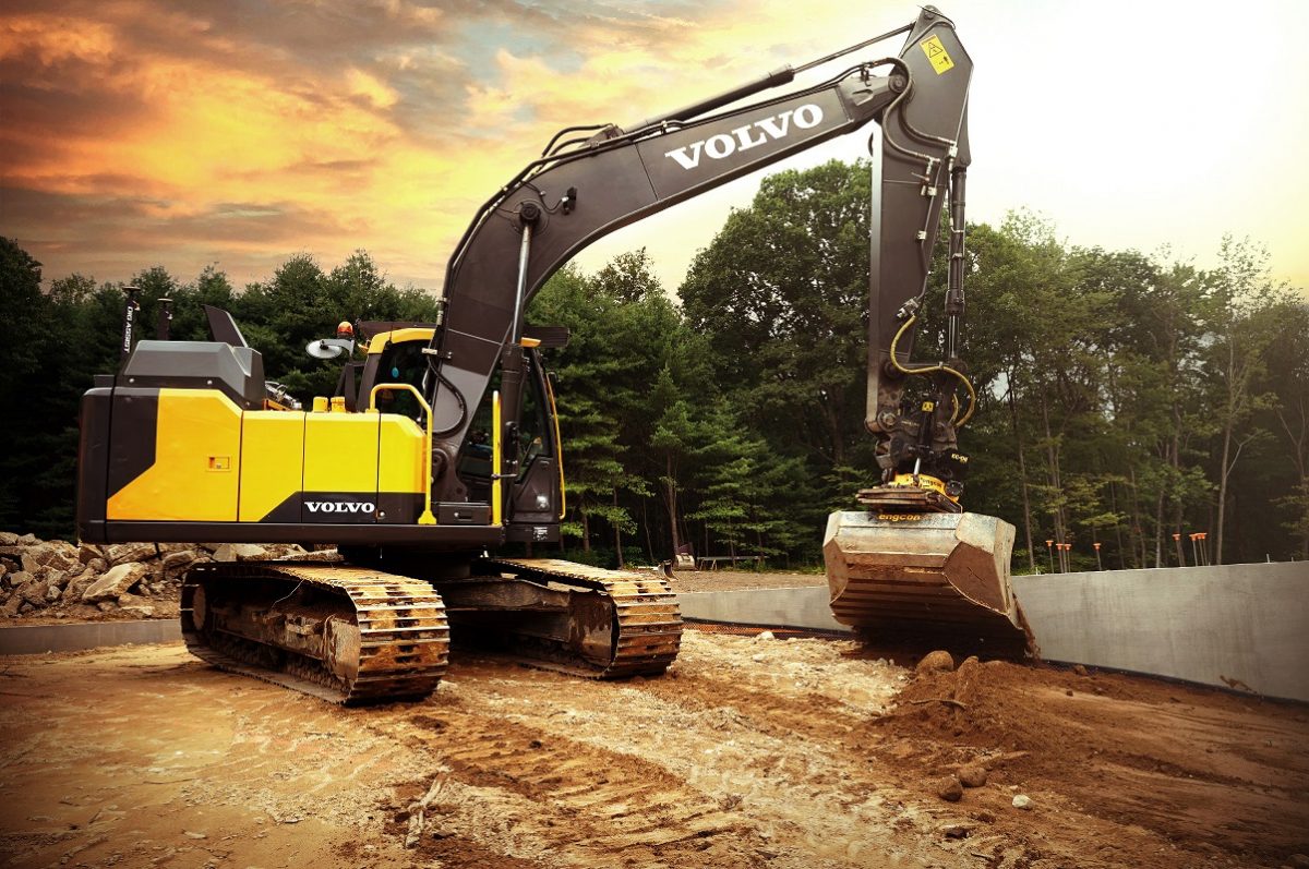 Volvo to offer construction equipment integrated with Engcon's tiltrotator and safe quick couplers