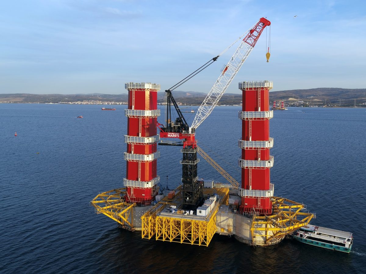 Pictures: 330-tonne tower crane installed by The Men From Marr’s constructs the world's longest suspension bridge in Turkey