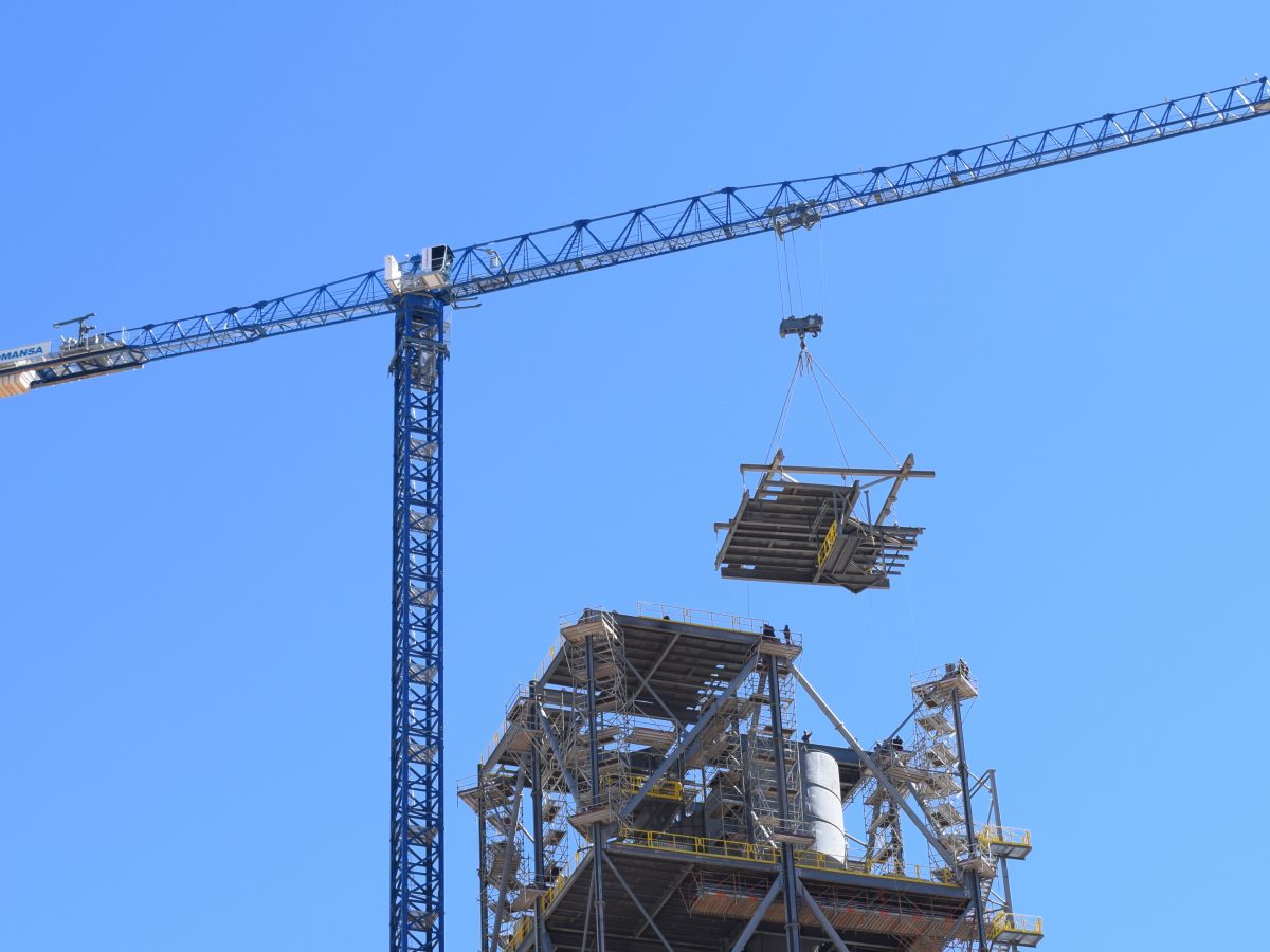 Comansa upgrades flat-top tower cranes models 21LC660 and 21LC750