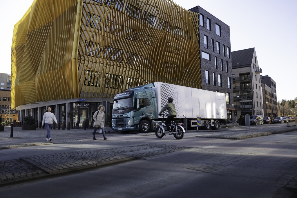 Volvo Trucks develops acoustic alert system with four unique sounds for its electric trucks