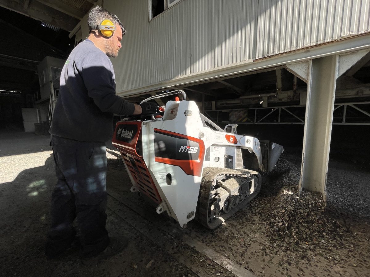 Bobcat mini track loader